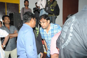 Yevadu Trailer Launch at Sandhya 70MM